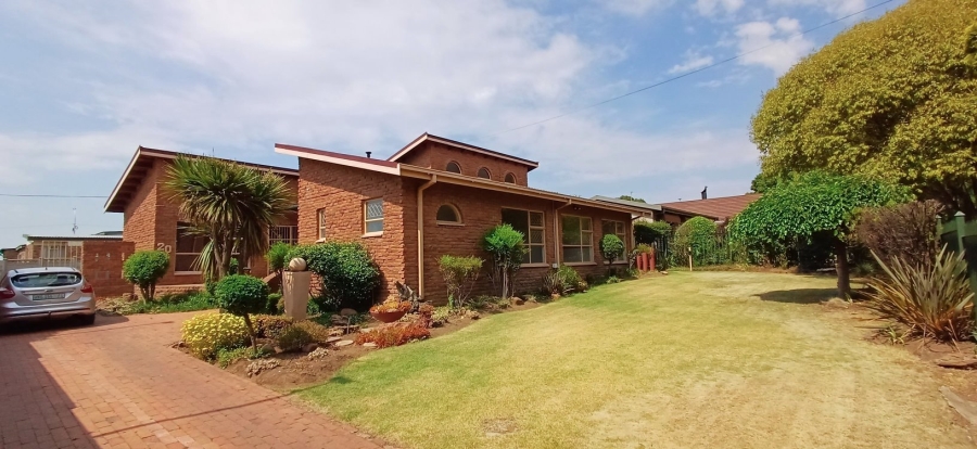 4 Bedroom Property for Sale in Panorama Free State